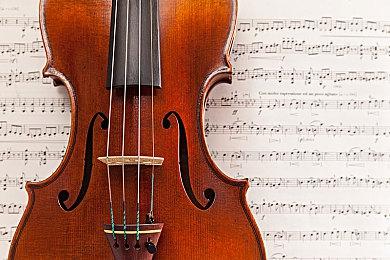 《死或生：女神假期》玩家数破400万 白色情人节性感穿搭